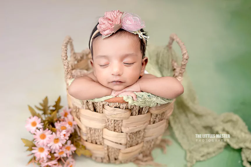 Plan Your Baby Photoshoot With The Littles Master